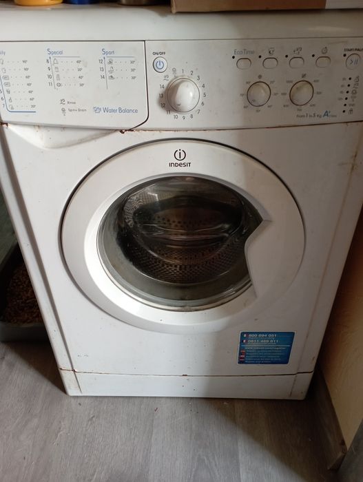 Стиральная машина Indesit