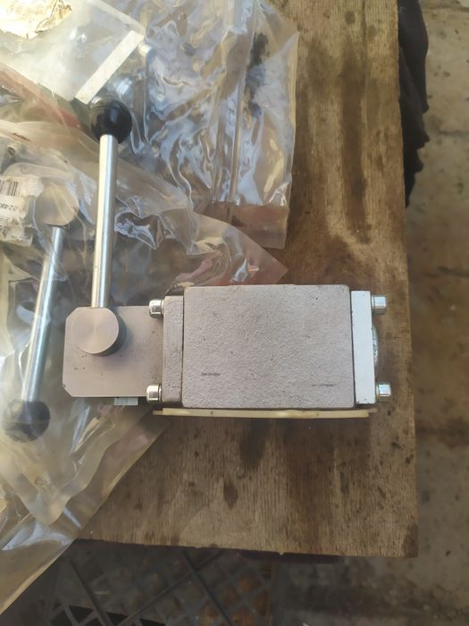 Гидрораспределитель