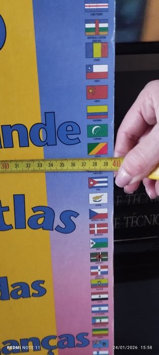 Livro gigante Atlas do Mundo