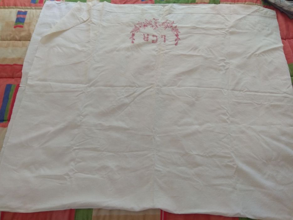 Lençol de linho antigo, bordado