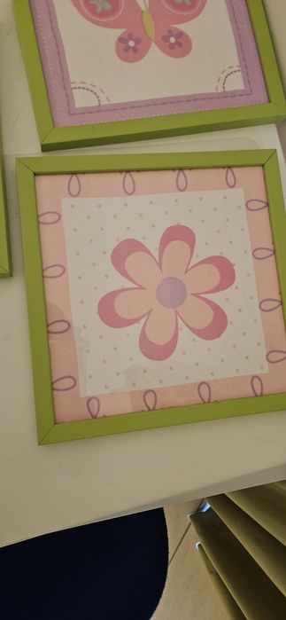 2 Colchas da trama e quadros decorativos