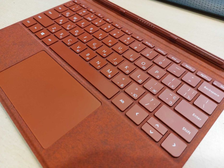 Гравировка клавиатуры ноутбука. Лазерная гравировка клавиатур Киев ...