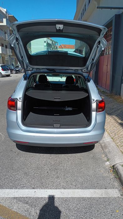 Opel astra sports tourer