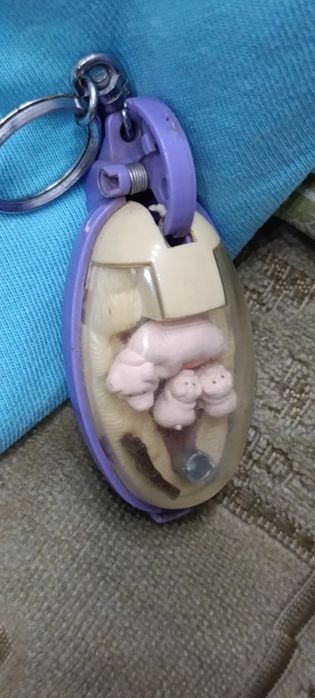 Sprzedam breloczek z lat 90