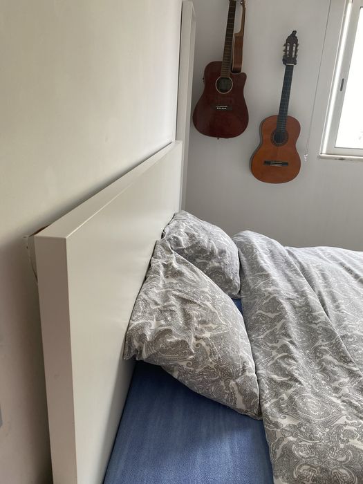 IKEA Cama 180x200 com Estrado e 4 Gavetas + Cómoda + Capa de Edredão