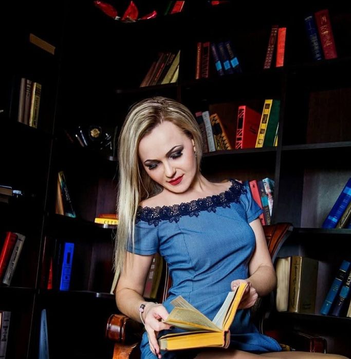 Сукня святкова. Розмір S