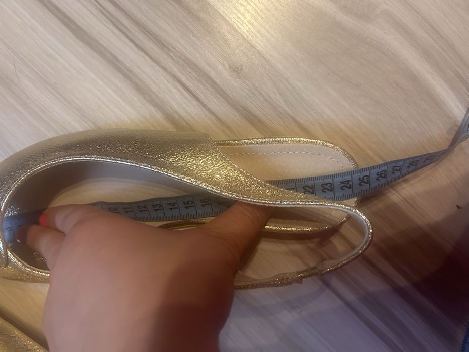 Sandały zlote  nowe 38