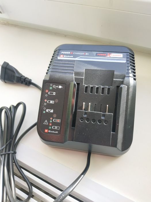 Зарядний пристрій Einhell 3A PXC