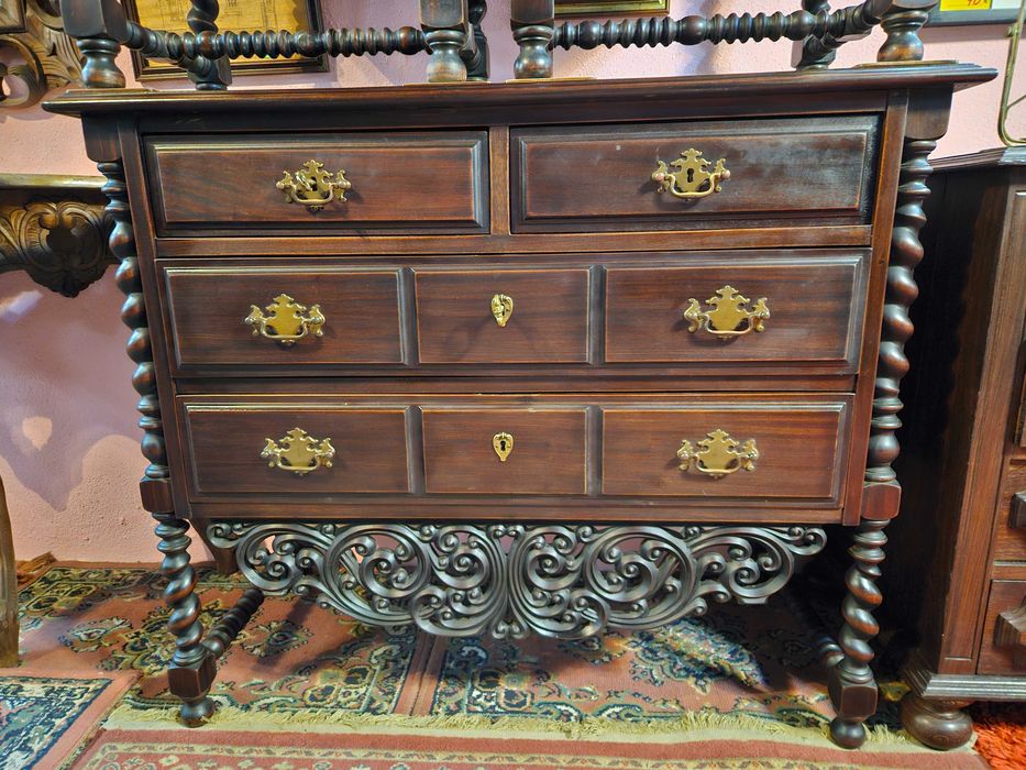 Cómoda antiga em madeira maciça - óptimo e