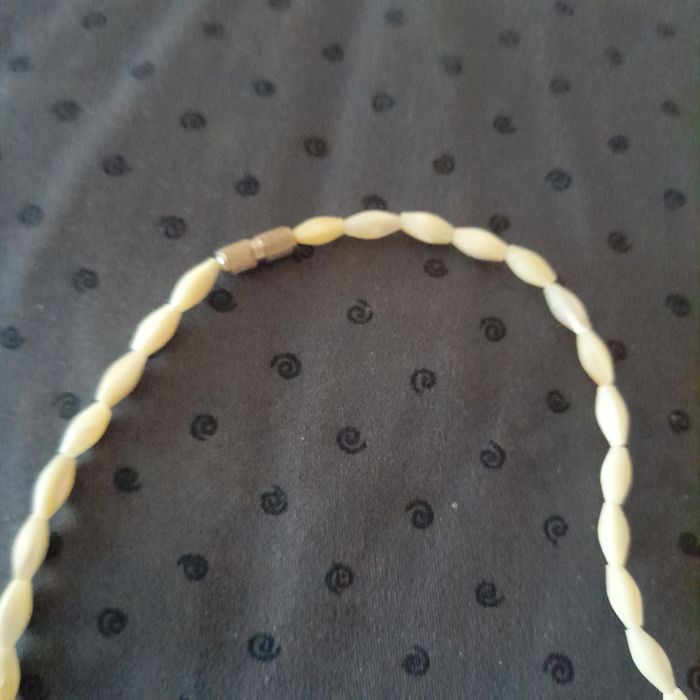 Colar em madrepérola antigo