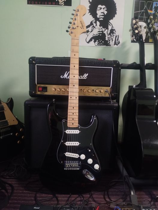 Squier Affinity Strat