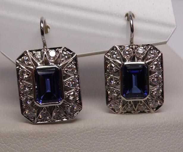 Kolczyki z diamentami i szafirami w stylu art deco białe złoto