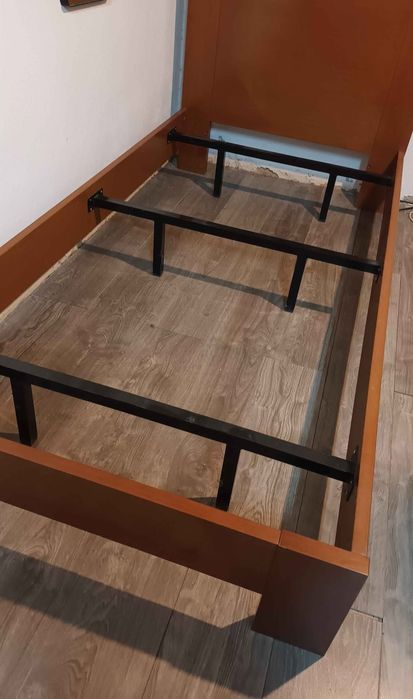 Cama Solteiro com estrado