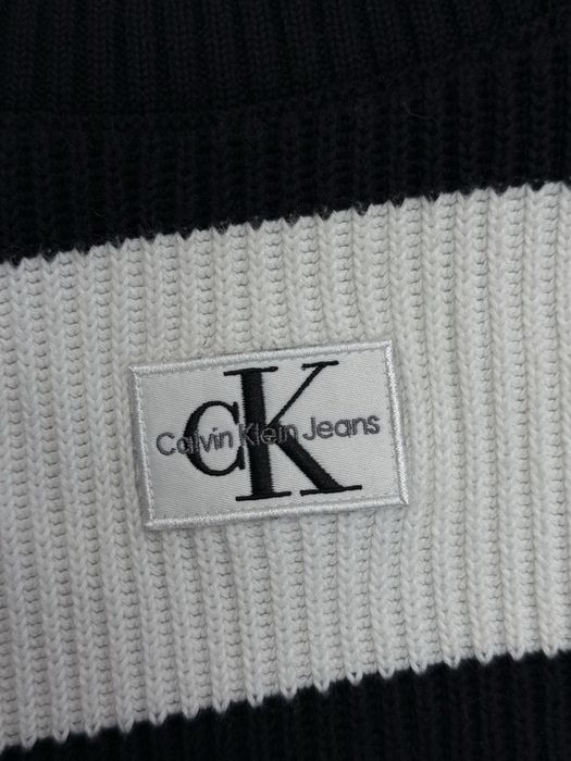 Calvin Klein светр