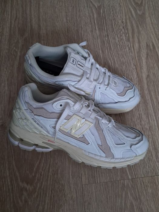 New Balance 1906
