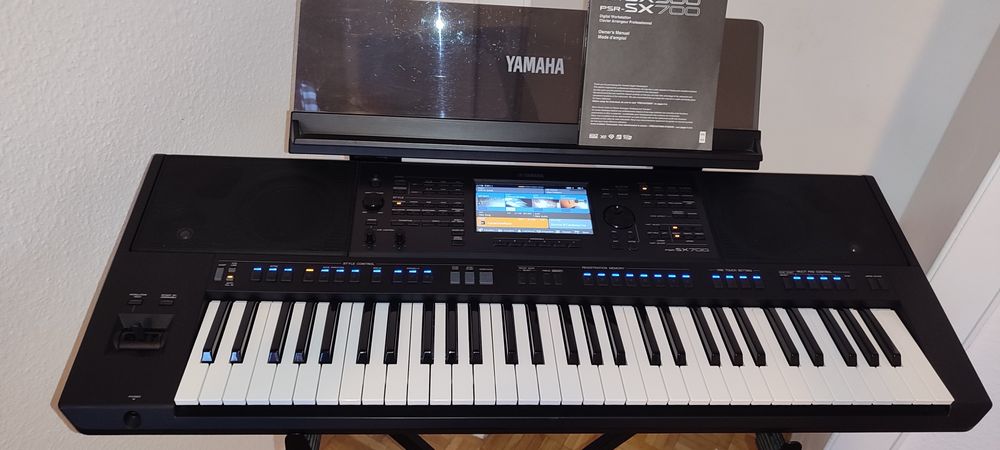 Yamaha PSR SX600, SX700, SX720