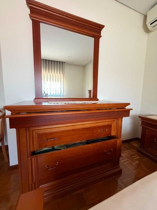 Mobília de cerejeira quarto casal