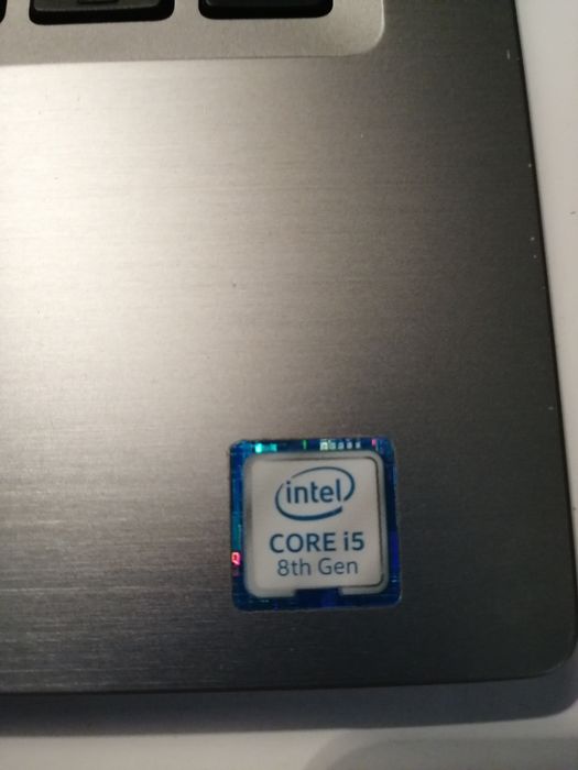 Laptop Latitude 7400 core i5