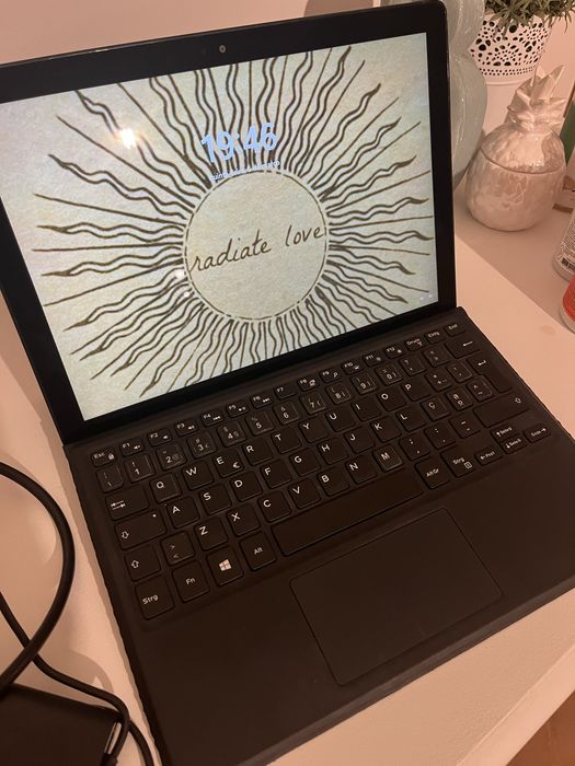 Dell Latitude 5285