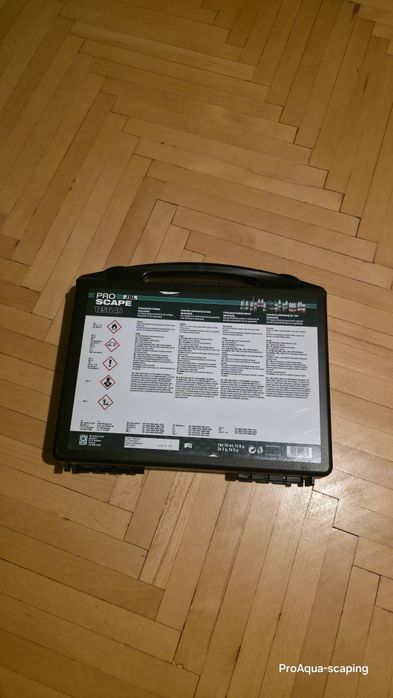 Walizka z testami JBL + sera, testy do wody akwarium
