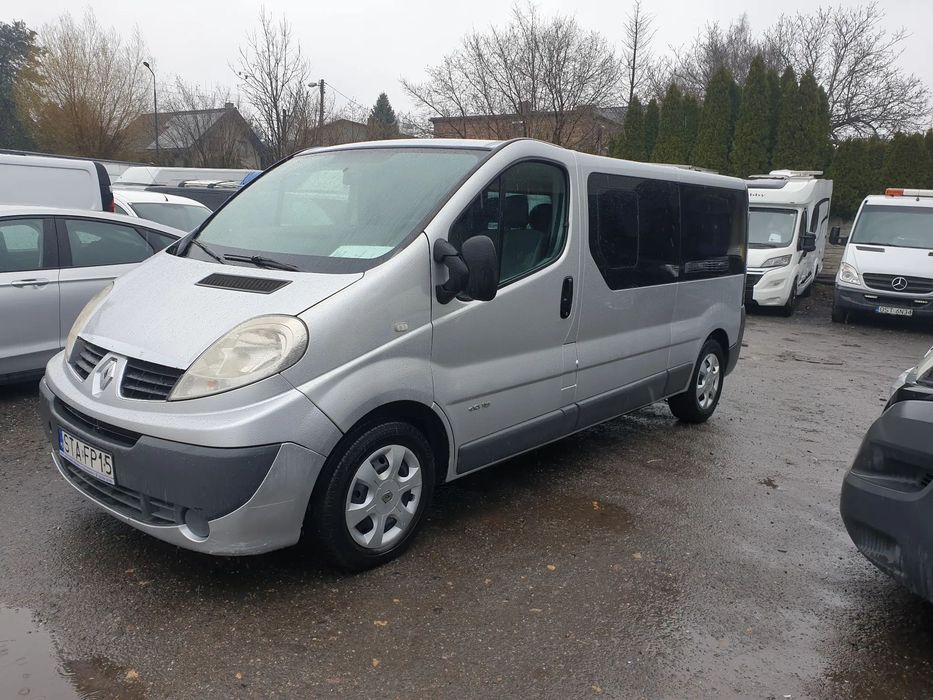 Renault Trafic trafic długa wersja po pełnej obsłudze