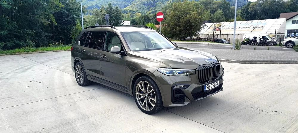 BMW X7 BMW X7 M50i - samochód osobowy