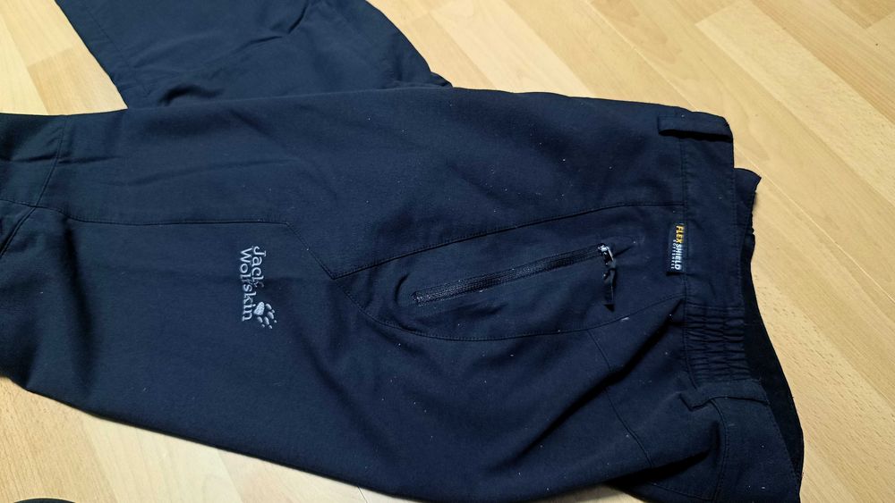 Ocieplane spodnie turystyczne JACK WOLFSKIN FLEXSHIELD SOFTSHELL r.M stan bardzo dobry