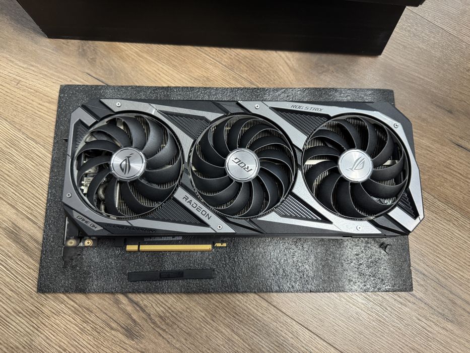 Відеокарта AMD Asus ROG Strix RX6700xt OC 12gb