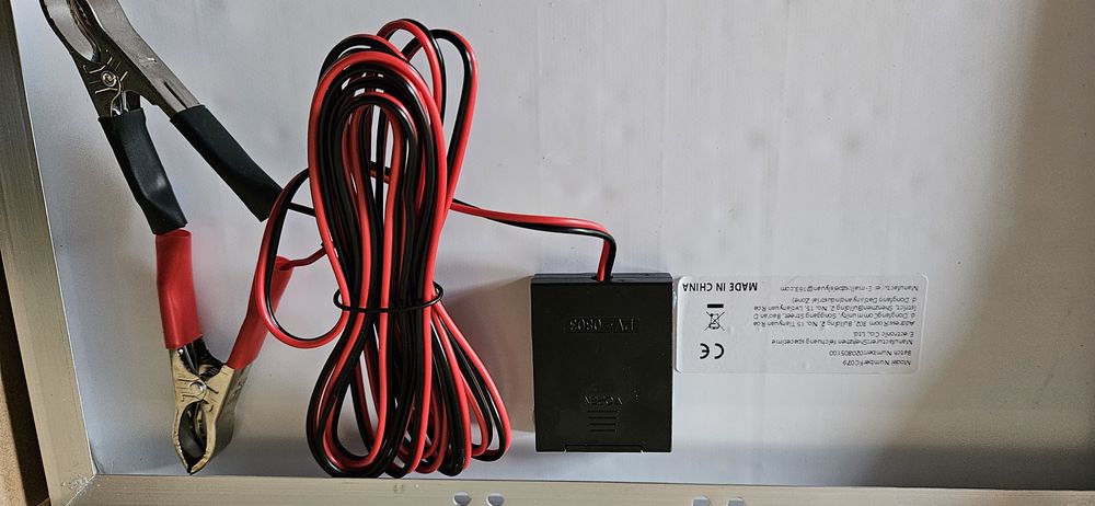 Сонячна панель нова