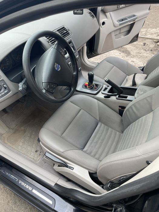 Volvo v50 2008 рік  Base