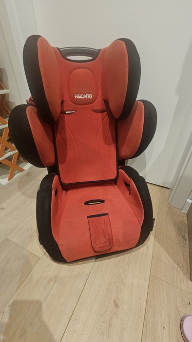 Fotelik RECARO Young Sport 9-36kg, 9-18kg i 15-36 kg