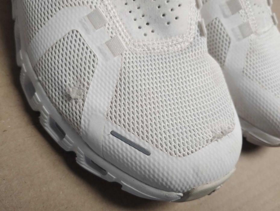 Buty do biegania biegowe ON Running Cloud roz 40,5