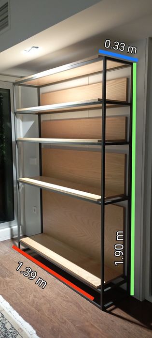 Estante em ferro e madeira maciça