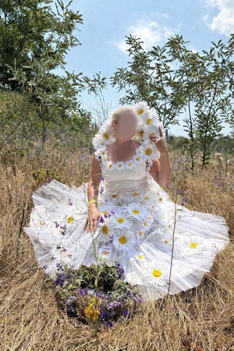 Продаю оригінальну сукню, створену для тематичної вечірки