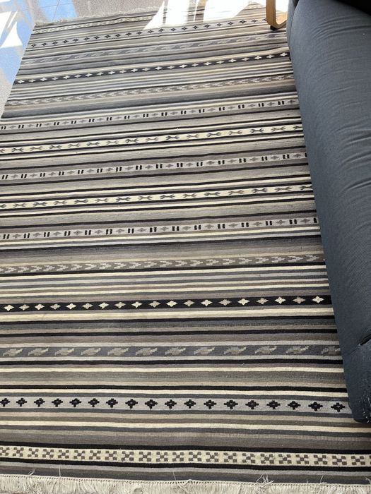 Tapete IKEA KATTRUP – 170 × 240 cm – Excelente estado