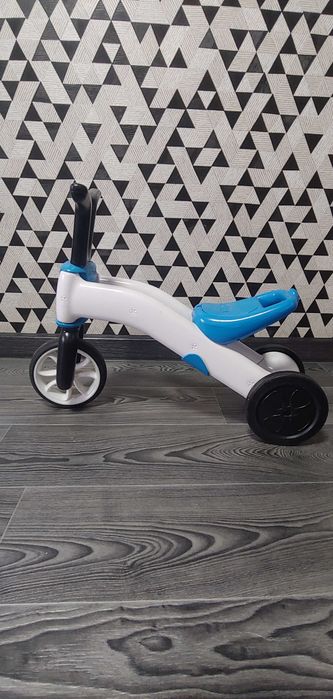 Трёхколёсный толокар, беговел- трансформер Bunzi, Chillafish CPBN01BLU