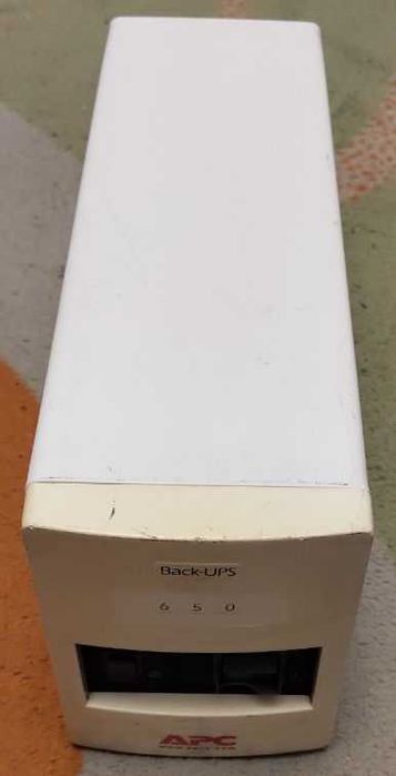 Продам источник бесперебойного питания(ИБП) APC Back-UPS 650 (BK650MI)