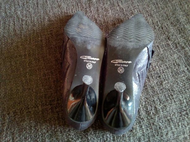 Жіночі замшеві туфлі