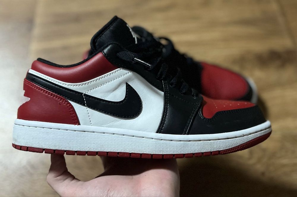 Продам Кроссовки мужские Air Jordan 1 Low Red/Black
