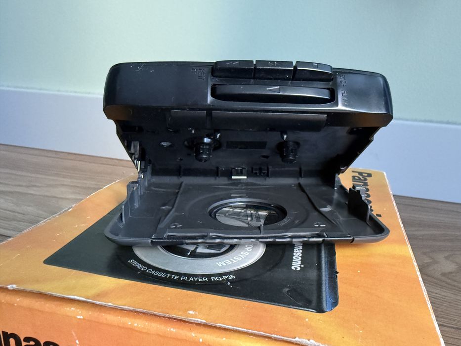Panasonic RQ-P35 Walkman na kasety ze sluchawkami