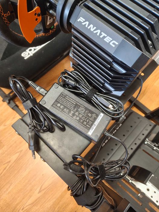Cockpit simracing Fanatec/Sparco/GT Omega