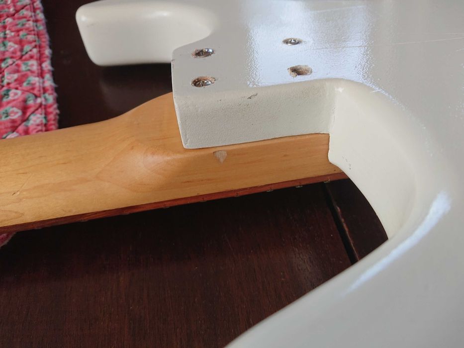 Gitara projekt do wykończenia