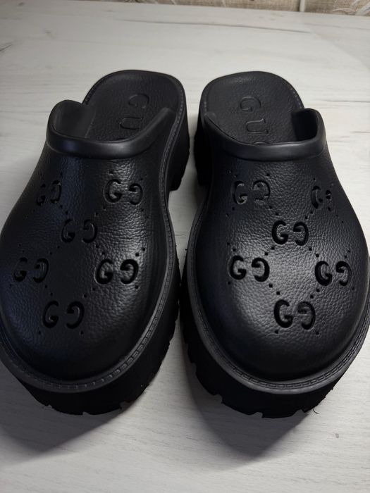 Стильні шльопанці в стилі Gucci