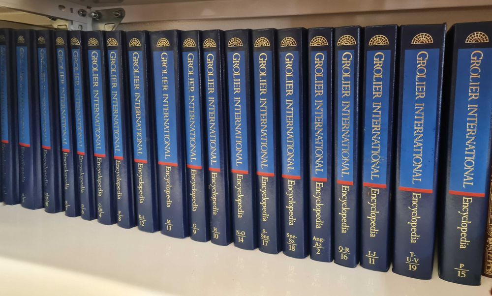 Enciclopédia Grolier International - deluxe edition