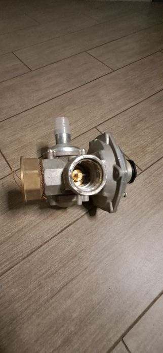 Регулятор тиску газу