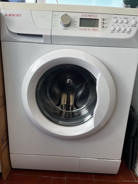 Frigorífico e máquina de lavar roupa