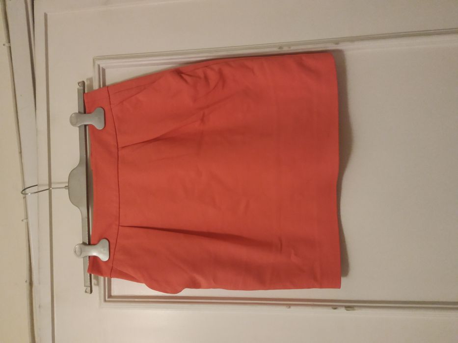 Vendo saia cor de morango