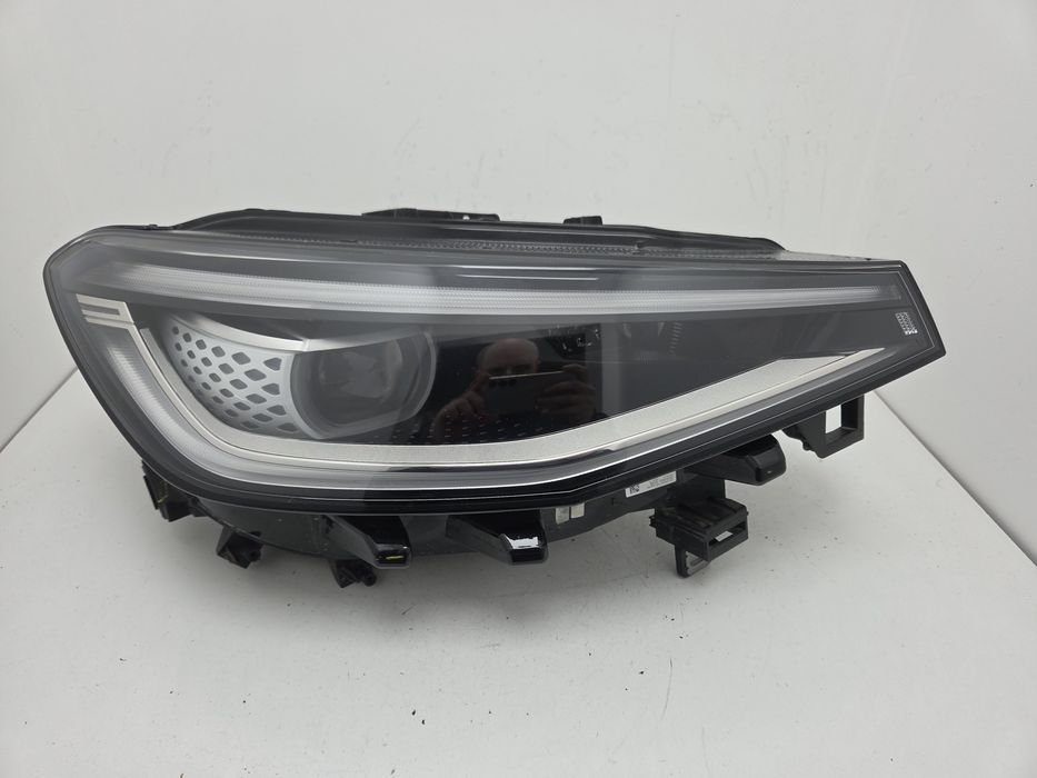 Фара права VW ID 4 Full Led USA