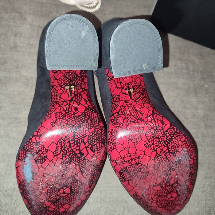 Жіночі туфлі Cesare Paciotti, Італія