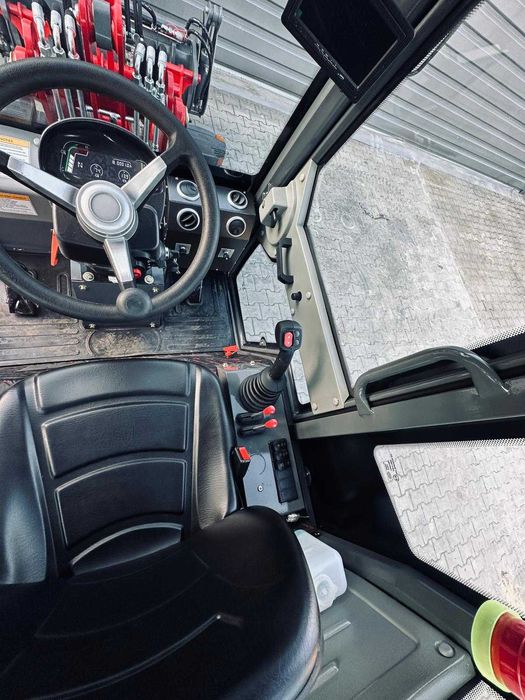 Miniładowarka KINGWAY 906 silnik PERKINS udźwig 600 kg